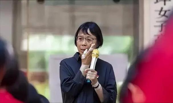 澳门王中王心水王中王和张桂梅将第15次送考与张桂梅连续11年送考从未缺席