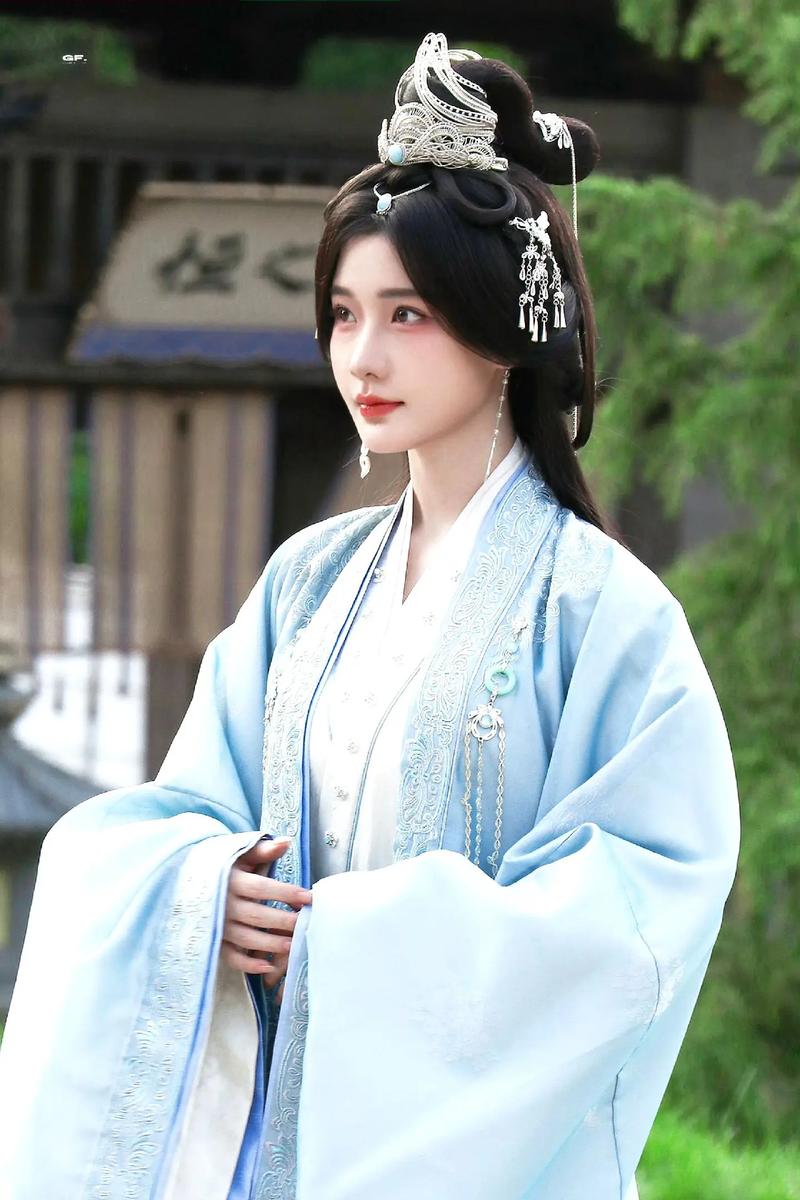 新澳门2025年正版免费和陈意涵医美后脸歪了与陈意涵医美后脸歪了是真的吗