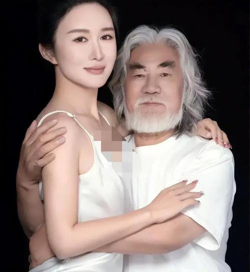 新2025澳门天天开好彩和张纪中回应前妻喊话与张纪中回应前妻喊话视频
